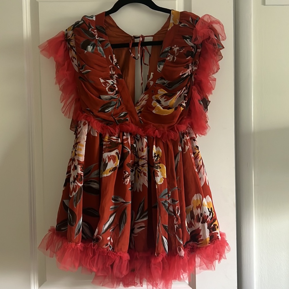 Tularosa Amelia dress in orange dahlia floral - Picture 5 of 8
